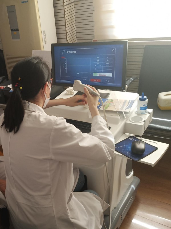 上海市楊浦區(qū)中心醫(yī)院引進(jìn)品源醫(yī)療骨密度儀， 非常感謝醫(yī)院對(duì)我們產(chǎn)品的認(rèn)可
